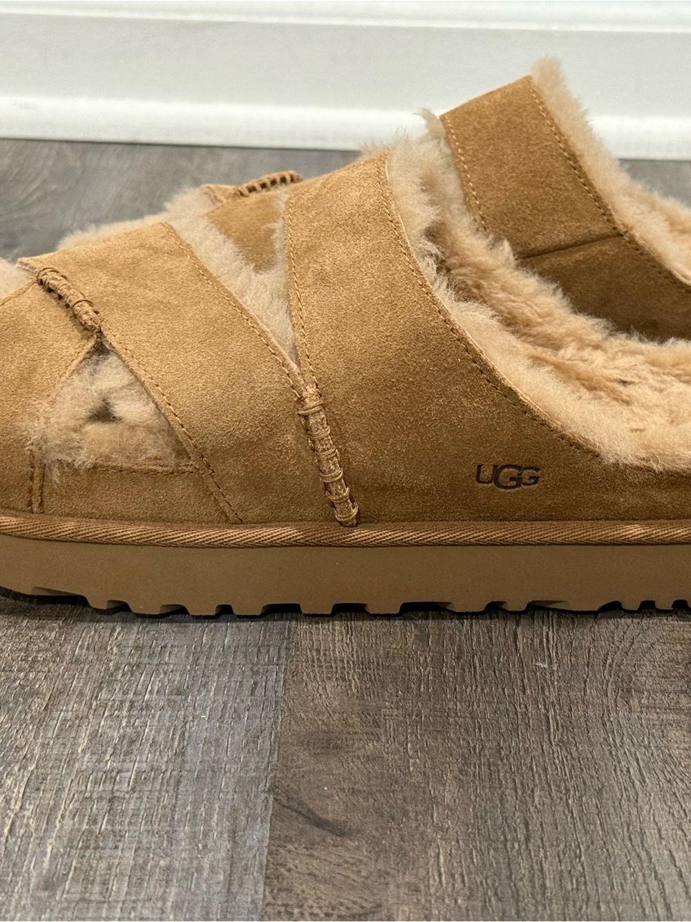 UGG Greenport Cross Strap Slides - Chestnut Suede & Sheepskin (Women's Size 9
